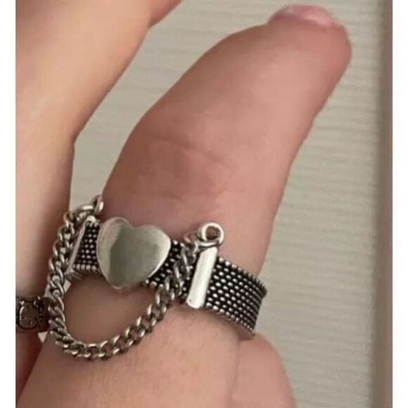 The Unchain My Heart Ring in antiqued Tibetan Silver 925 - Picture 13 of 15